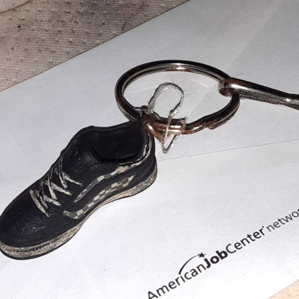 VINTAGE BLACK VANS SNEAKER KEYCHAIN CHARM GOOD CONDITION